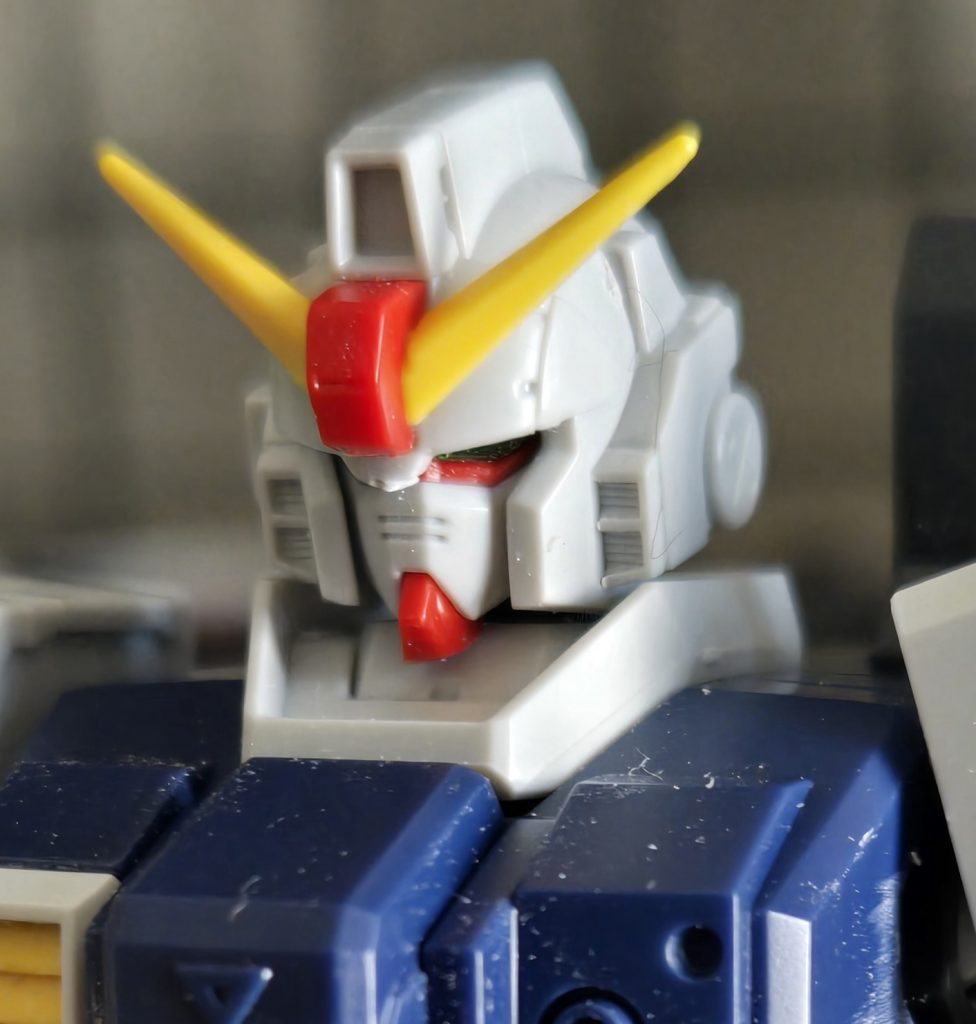 頭部の位置が1ミリ延長されたことで前方に傾けることができるようになりました！