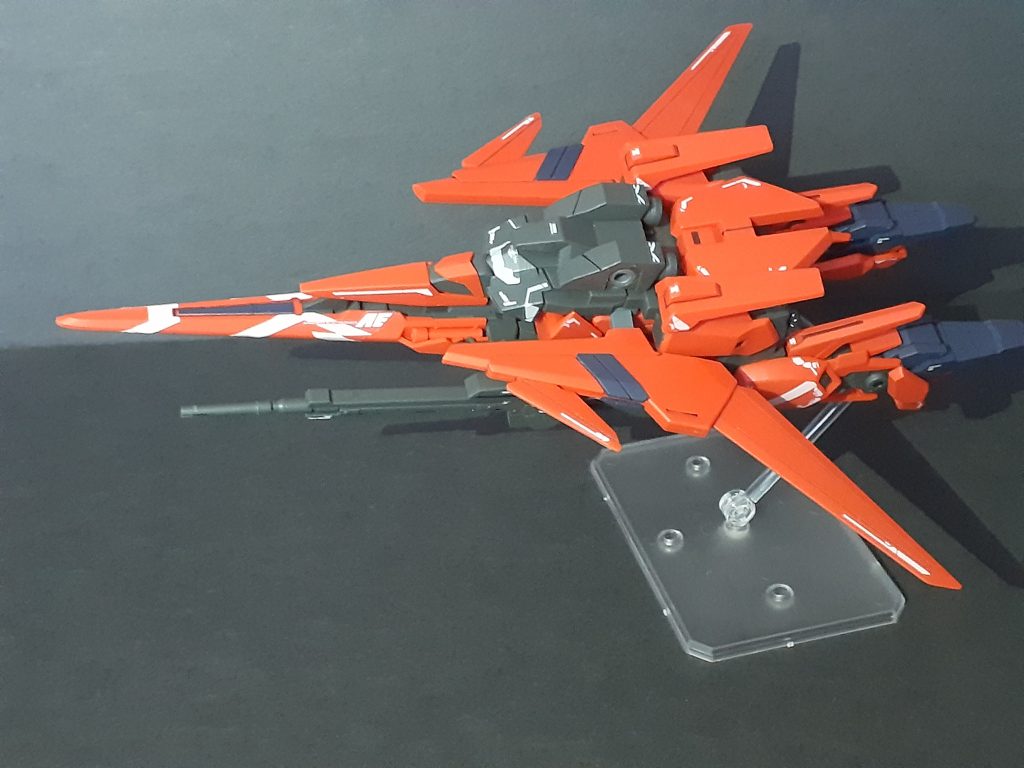 ウェイブライダーは差し替えなのでカッチリ決まります。ただバックパックのポリキャップがむき出しになるのはどうにかならなかったものか