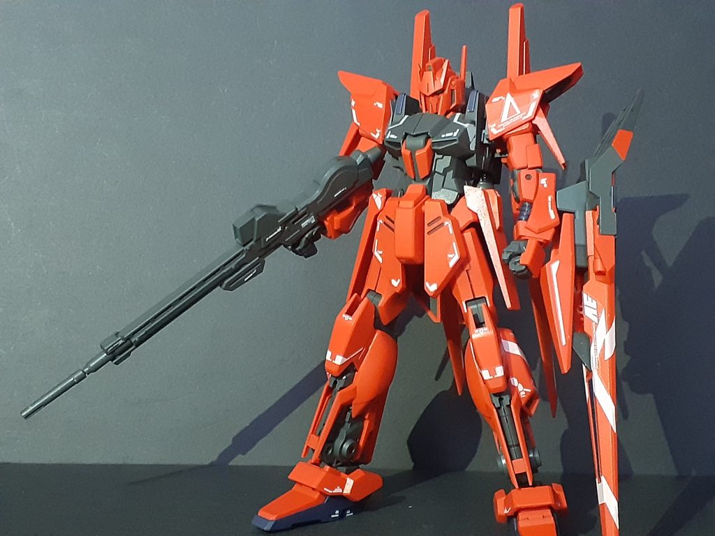 デルタガンダムのカラバリなのでキット自体は15年前のもの。造形は今でも問題ないレベルですが可動はそれなり。肘もあまり曲がりませんし肩は前後スイングあまりできません