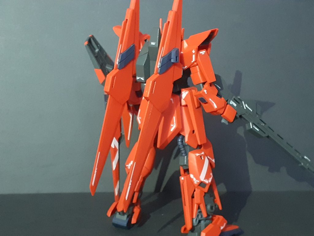 元のデルタもそうですがシールドがかなり大きいので左腕への負担がきつそう