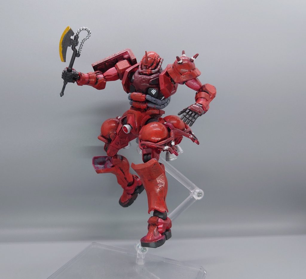 振り下ろしているポーズをとらせたかったけど難しかったので、よくわからん感じに・・・