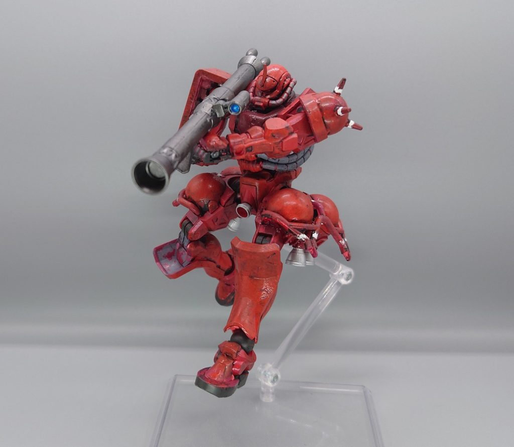 バズーカの持ち手部分の可動のおかげでポージングさせやすかったです。