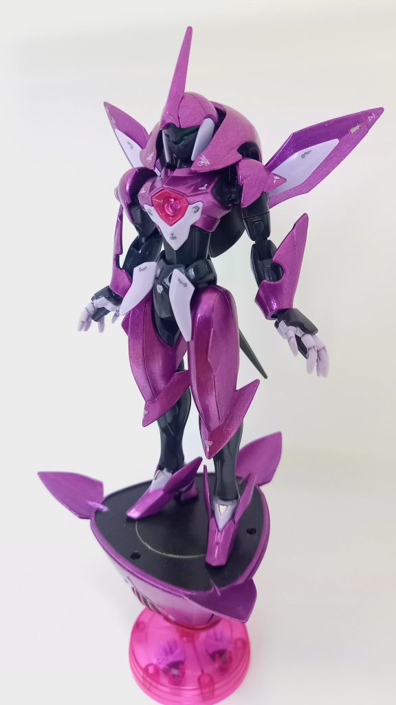 使用したマーカーは「DSPIAE メタリックマーカー」。メタリックピンクの水性塗料を探していたところ目に止まったので採用させていただきました！マーカーで全塗装したのは初めてなのですが、こんなに綺麗に濡れると思ってなかったのでビックリしましたムラが激しくなってしまった箇所だけ筆で塗り直してます！&nbsp;ジャンク品なのでビットが付いてないのが残念。。。