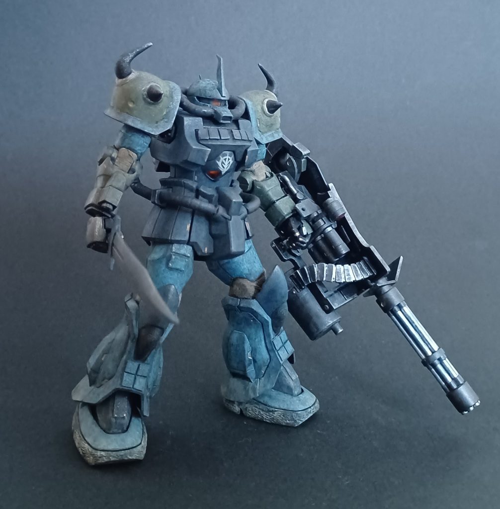 肩装甲と膝装甲に鋳造表現