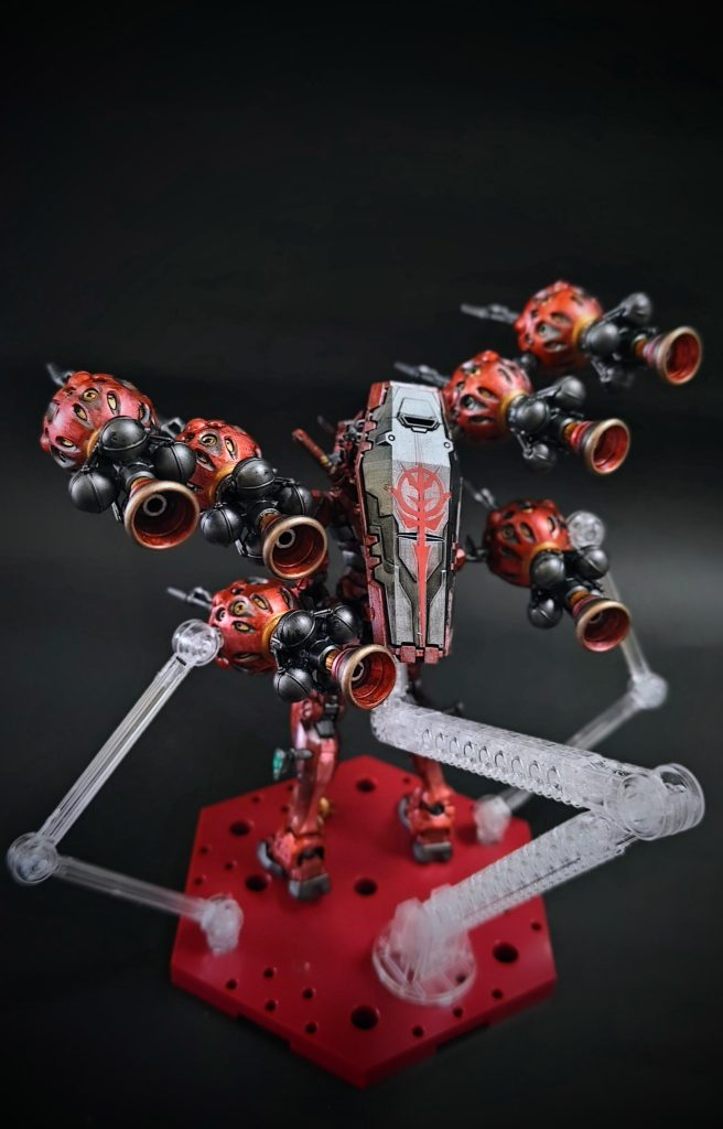 背面カット。ビットを6機集めるために赤いガンダムを3機購入しましたが、この赤いガンダム以外に白いガンダム（ガンスタ投稿済）と01ガンダムとして製作しました。