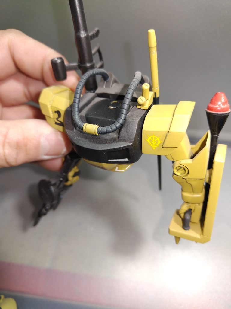 上半身、シールドはマグネット保持左肩、スモークチャージャー取り付け&nbsp;&nbsp;