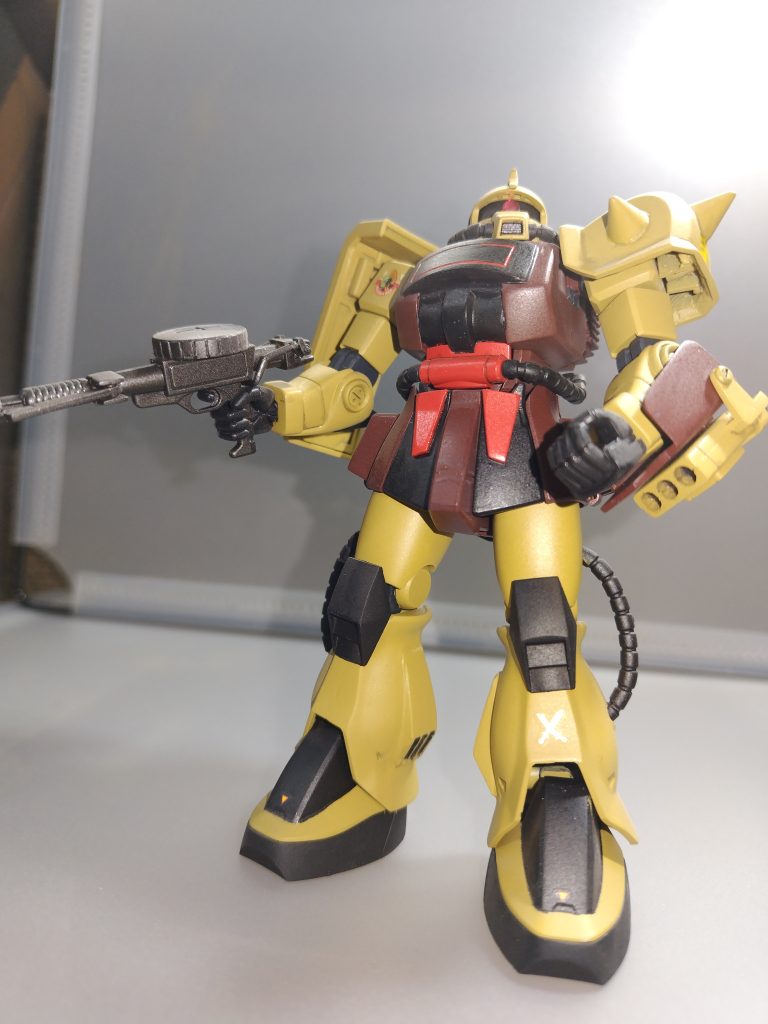 下から見上げる感じ