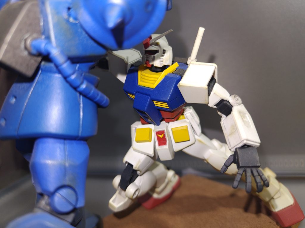 ガンダムはジャンクの中古品でEGを使用して、ほぼ無改造です。&nbsp;