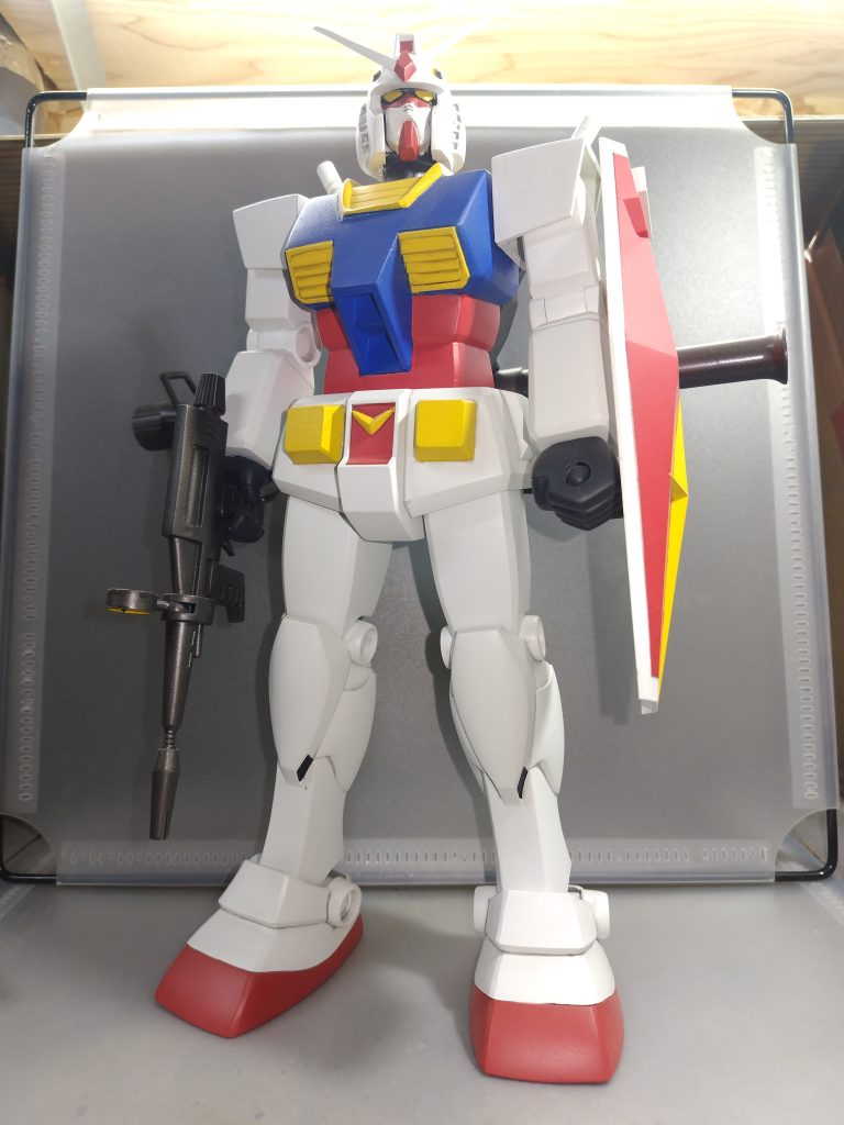 前部胸のダクト部はプラ版で重ねて加工しましたが、縦長の為失敗しました。