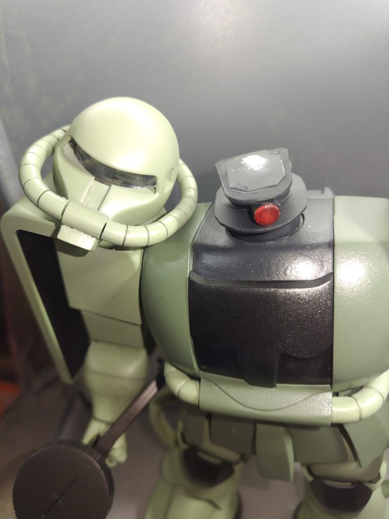 頭部マグネットで保持、LED取り付け