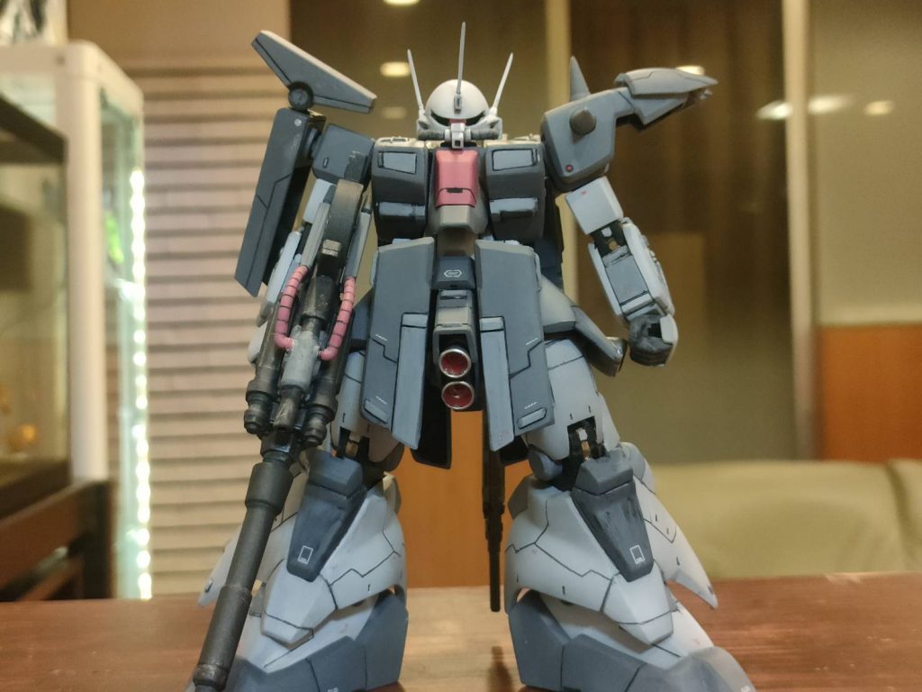 そんな訳で完成です。足首はボールジョイントの下で短縮して内側にごっそり移動しています。私は重ＭＳはＸ型が格好良いと思うのでそんなイメージに。