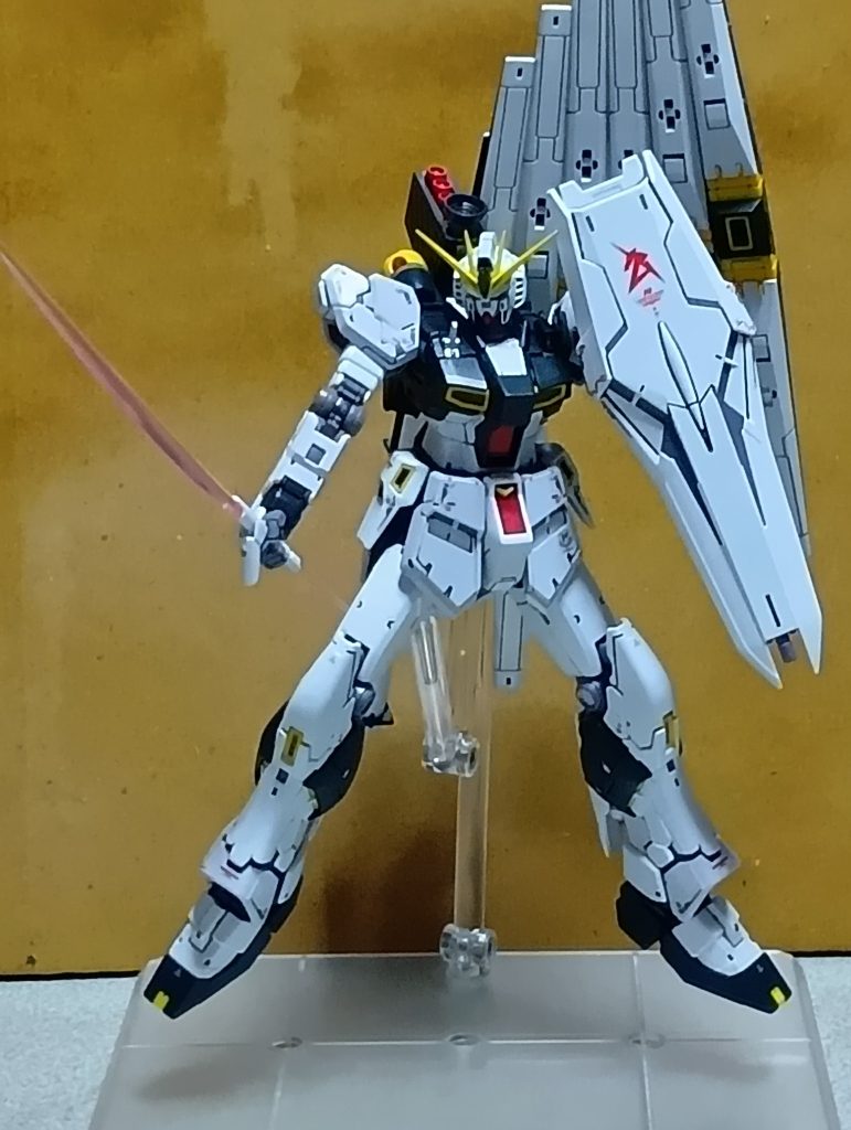 νガンダムはビームサーベルも特徴的でカッコいいです😊