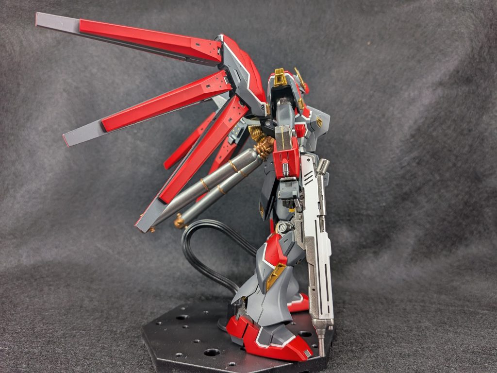 HG HIνガンダム 全塗装–5枚目/制作者：toshimon