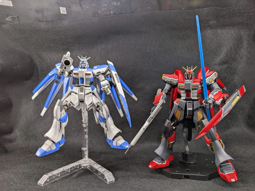 HG HIνガンダム 全塗装–4枚目/制作者：toshimon