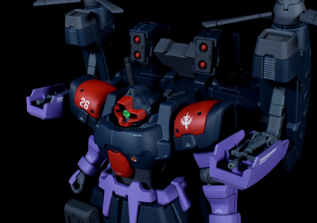 飛行ユニットのマシンガンは展開します