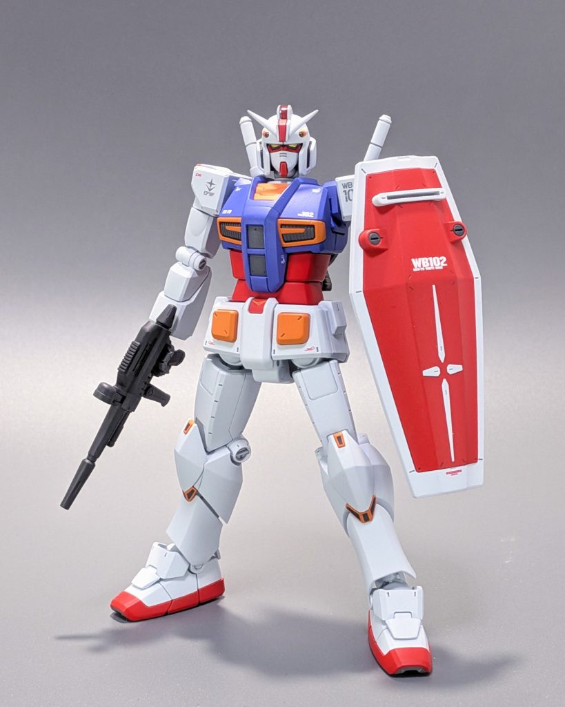 ビームサーベルを立ち上げれば見慣れたガンダムのシルエットに。