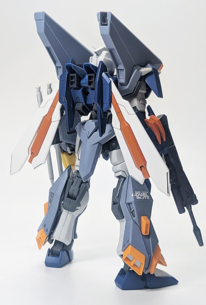 後ろから。正直羽が邪魔になったので畳み方とかもちょっと悩みましたが素直にそのままにしましたw