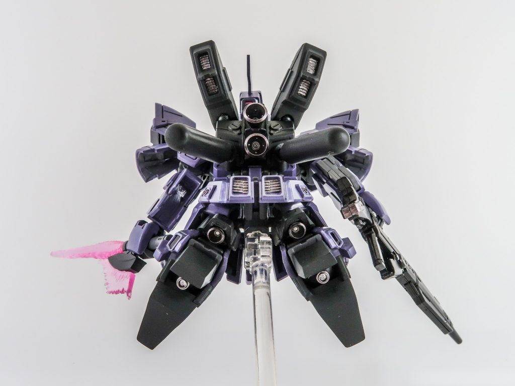 背面から。脚にもバーニアを追加して、情報量を上げました。最後までご覧いただきありがとうございました！