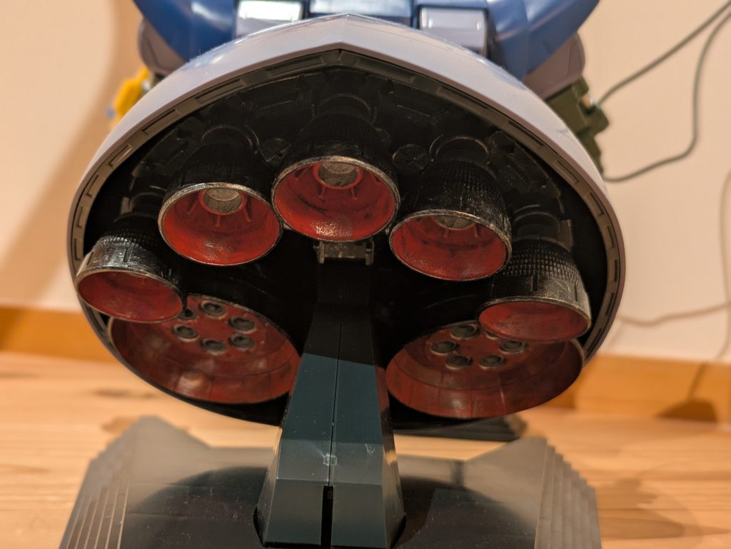 おもろい話お母さんに　「スカートがおしりみたい！おしりシールみたいにピンクに塗装したら？」　　(zaku-kao9)　　　　　僕は悲しいウェザリングしようと思います