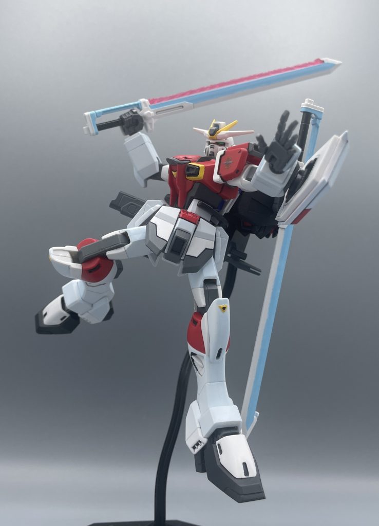 なんでこんなこと・・・　ソードインパルスの代名詞「エクスカリバーレーザー対艦刀」　SEED DESTINYの第１話、インパルスの初登場時はこのソードシルエットだったんですよね。もちろん、モチーフとなっているのはソードストライクのシュゲルトゲベールです。　インパルスはまさにZAFT製のストライク。ZAFTの開発陣はストライクに魅了されすぎている。その気持ち、分かる。