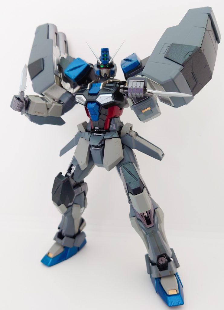 唯一の近接戦闘武器で、ストライクガンダムが装備していたものと同様のもの。