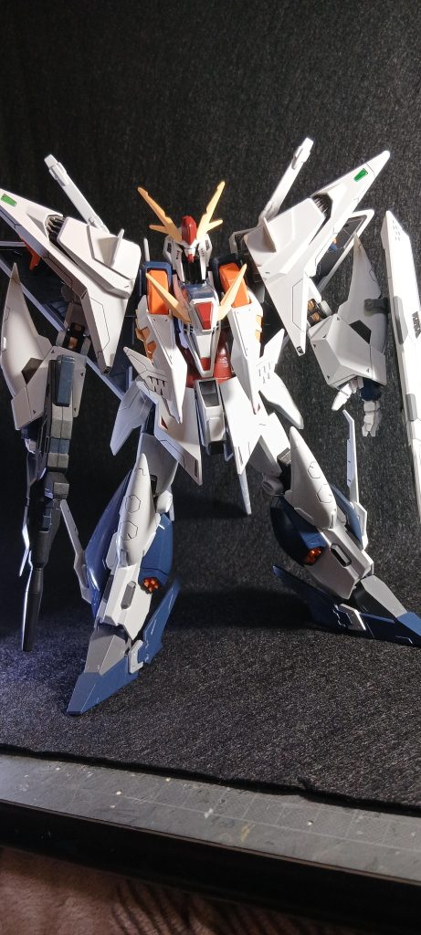 若干胴体が詰まった感じだったので、あまり目立たないんですが7ミリほど胴体を延長しました😉