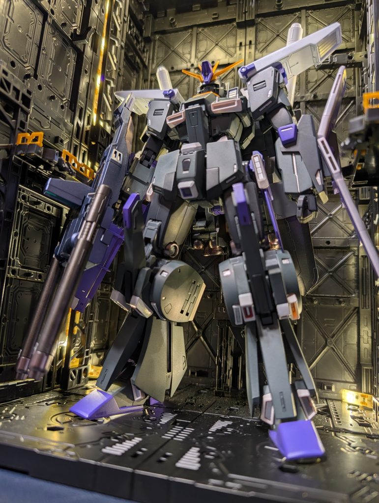 最後に全体。満足感ありますが、内部フレームは塗装あきらめてしまいました。本格的な塗装環境が欲しくなった一体でした。ご覧いただきありがとうございました。