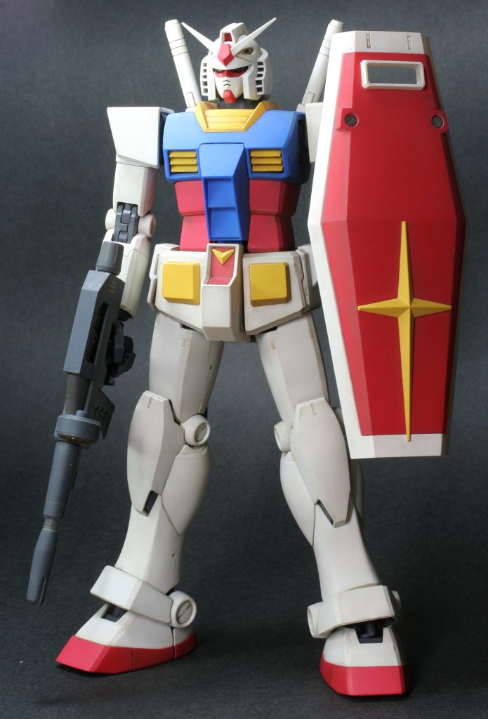 老眼でやる気を失くして10数年、ある日YOUTUBEでかくたかくにさんの超絶フルスクラッチを見たら、何故だかやる気がよみがえり、中古屋巡りとなりました。なんとかソリッドクリアリバースの新古品がいい具合の値段で残ってました。