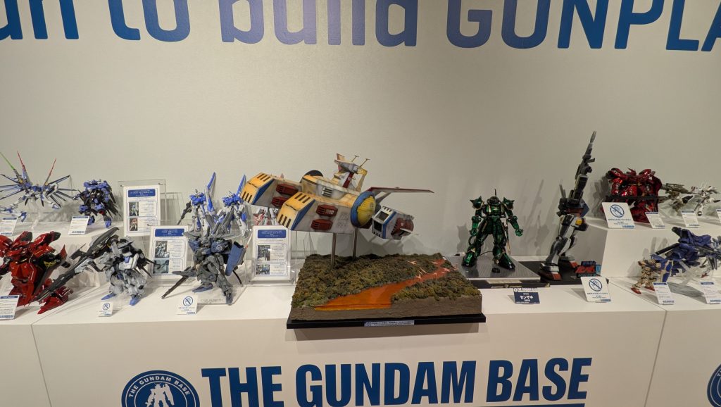 作品名：京都のガンダムベース<p>京都のガンダムベースに行ってきました🙋🏻タイミング悪かったのか、たいしてほしいキットも見つからず、ラインナップはその辺のジョーシンとそんなに大差ない感じでした😅 でもいろんな人の作品が展示してあって、ミュージアム的な楽し [&hellip;]</p>
