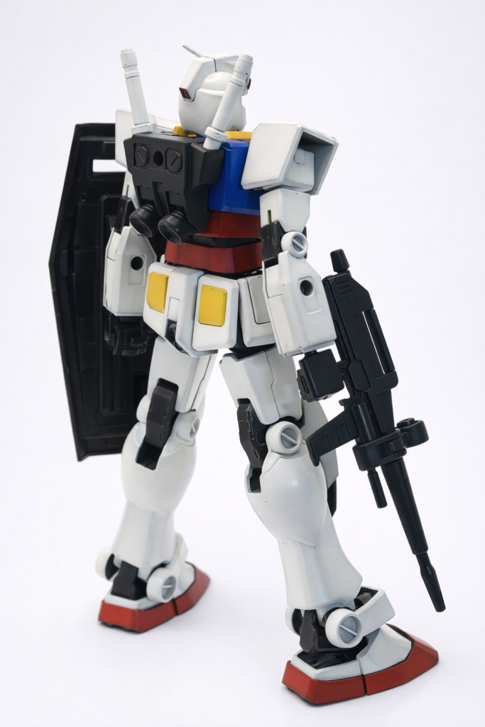 背中で語る図です。本当にプロポーションが絶妙で、自分もこんな体型になりたいと思う次第であります。