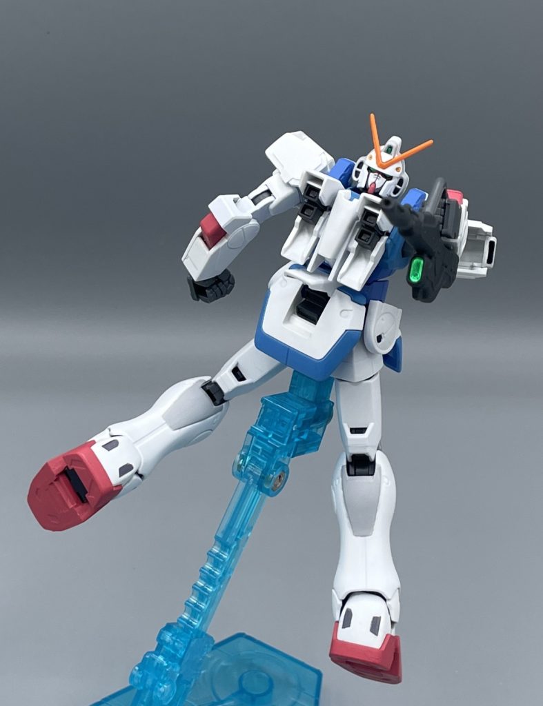 　ガンダムと言えば、アムロの背面撃ちが有名ですが、ウッソ君の背面撃ちは一味違います。　なんというか…その。見たまんまなんですけど、「機械の可動」という利点を突き詰めれば、こういう戦闘スタイルになるよな、とは思います。カッコいいかは別として(^^;笑　初めて見た時はこの一連の戦闘シーンにポカーン(　ﾟдﾟ)となったのを覚えています(笑)&nbsp;&nbsp;君が僕を 見つめつづけてくれるなら～♪♪