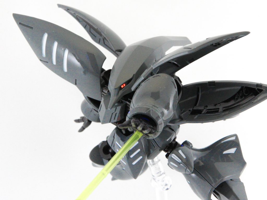 クリアランナーでビームカノン。バインダー裏はマジックリン塗り分けで塗装しました。