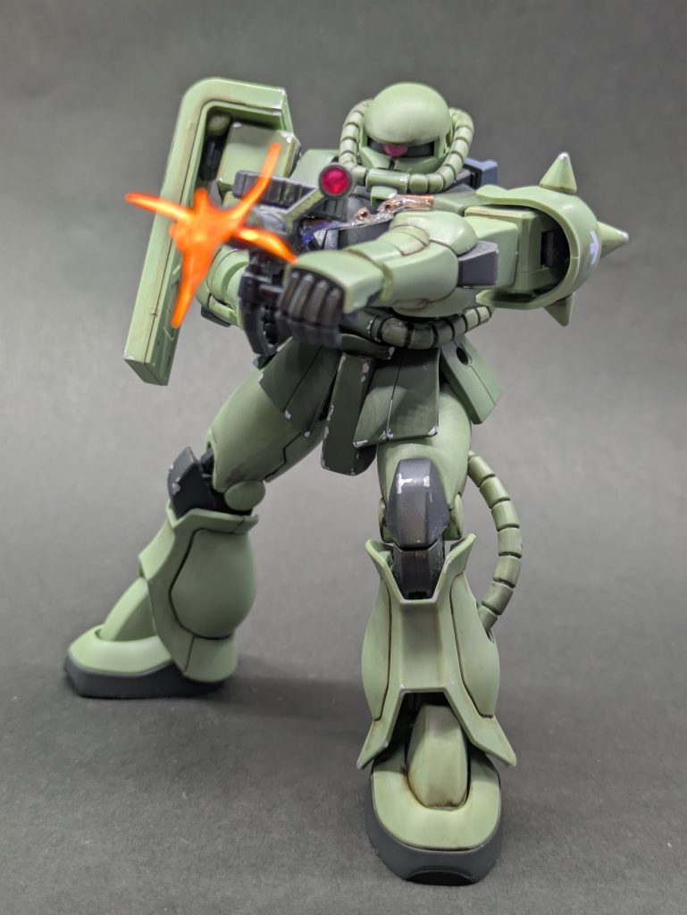 『なんてモビルスーツだ！ライフルを全く受け付けません！』