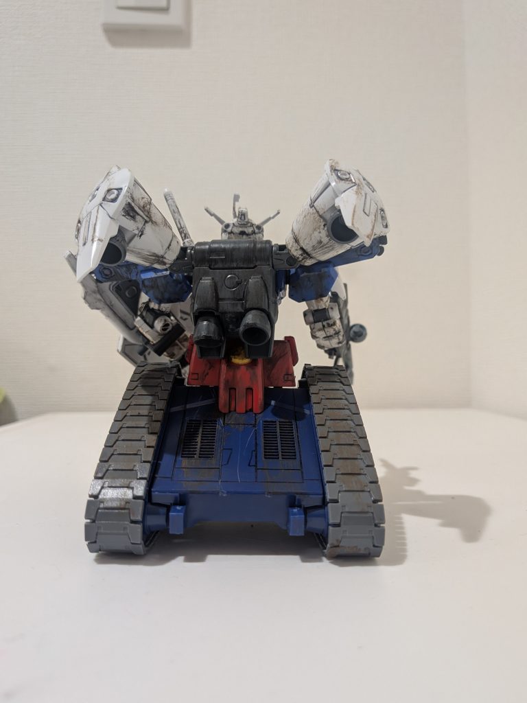 裏面意外といかつい