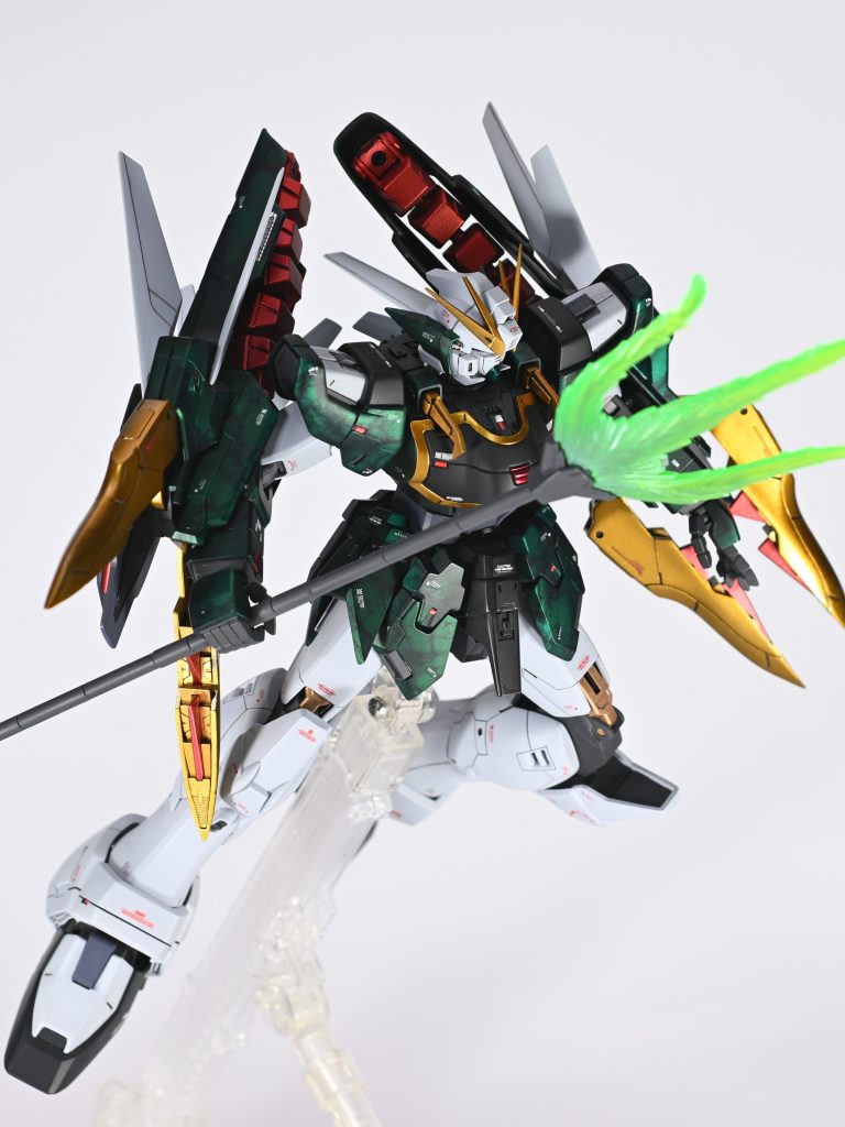 本体白の塗装は、メインカラーのグリーンに合わせて、グレー寄りに調色しました。結構お気に入りです。