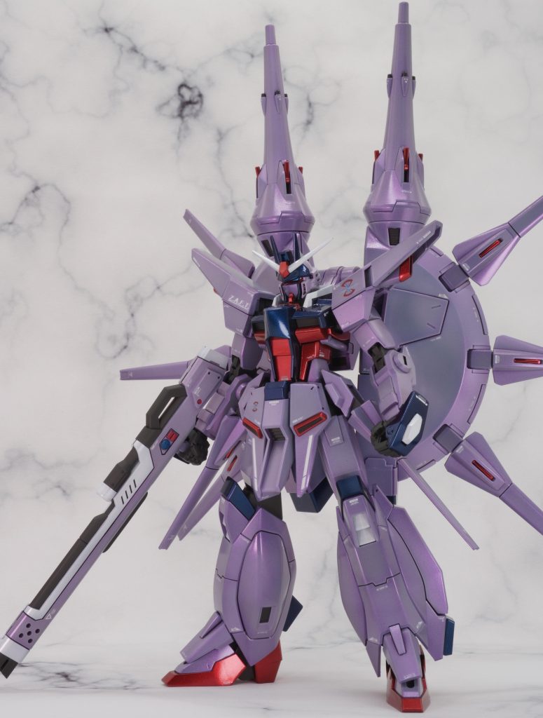 最新版のキットにふさわしく可動域が広く、合わせ目も無くかなりの良キットでした。