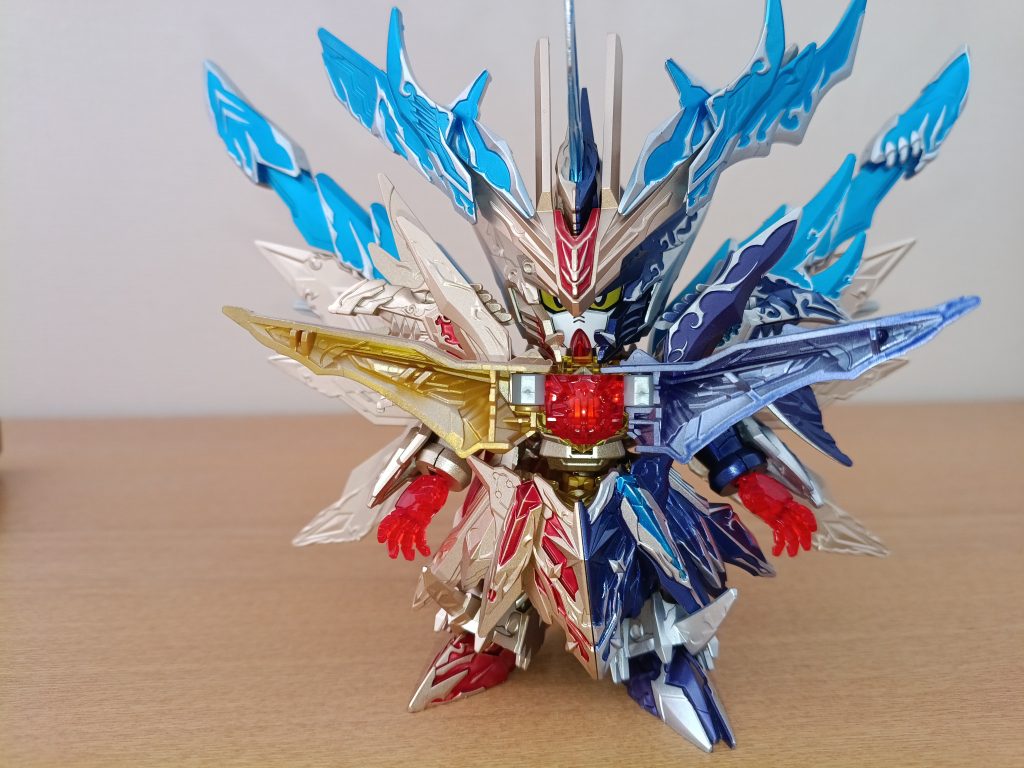 ファイナルフォーミュラです。とにかくゴツい(gandam1)かっこいいんですけどね〜。バラすとき塗装剥がれてショックでした(gundam-kao10)このシリーズポリキャップ使われてないので関節脆いですね。外すときボールジョイントかけました。子供は満足そうでしたので良しとしましょう(gandam-hand1)&nbsp;