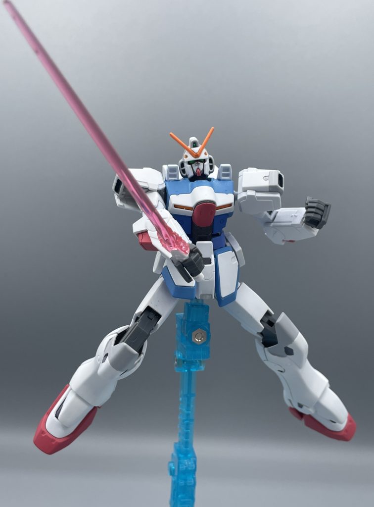 ビームサーベル！！　ビームシールドのトンデモ技術はサーベルにも応用されます。ビームの出力を収束・展開と振り分けることで、貫通力の大きい細型から、当たり半径の大きい扇型など柔軟に形状を変化させることが出来ます。&nbsp;貰ったぁー！！！