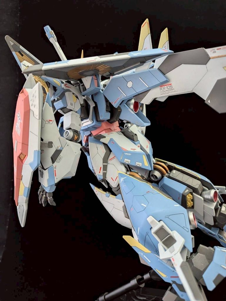 配色について、「色の選択間違えたかな...」と思いましたが、完成してみるとしっくりきて安心しました。塗料のグローホワイトが水性塗料だと気づかず、途中までアクリル溶剤で希釈...