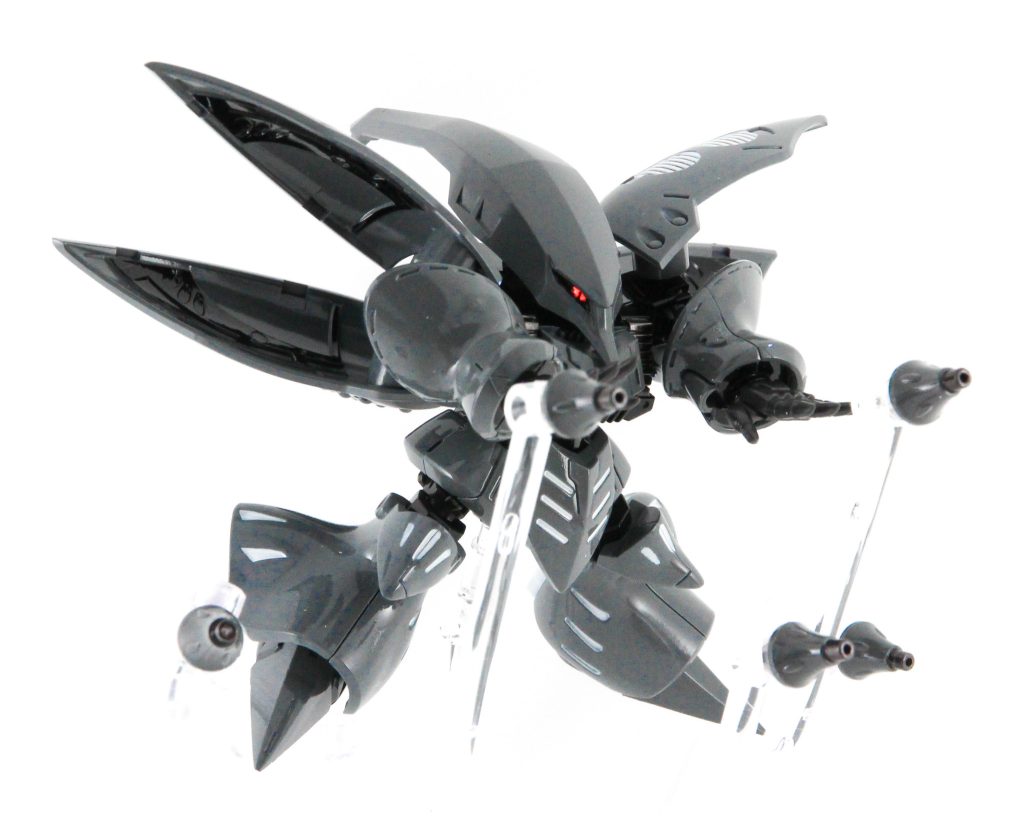 ゆけ、ファンネル！キュベレイの指先にはサイコウェーブ端末が内蔵されているので、この形になってるそうです。