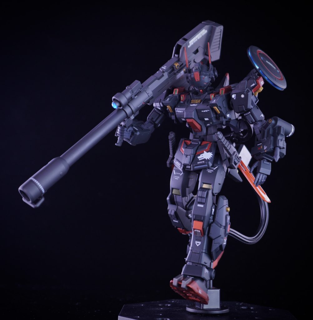 首と肩幅を30MMエスポジットから借りパクして延長更に二の腕、お腹をプラ板とエポパテで延長ハンドパーツも平手パーツを30MMから拝借しました😉