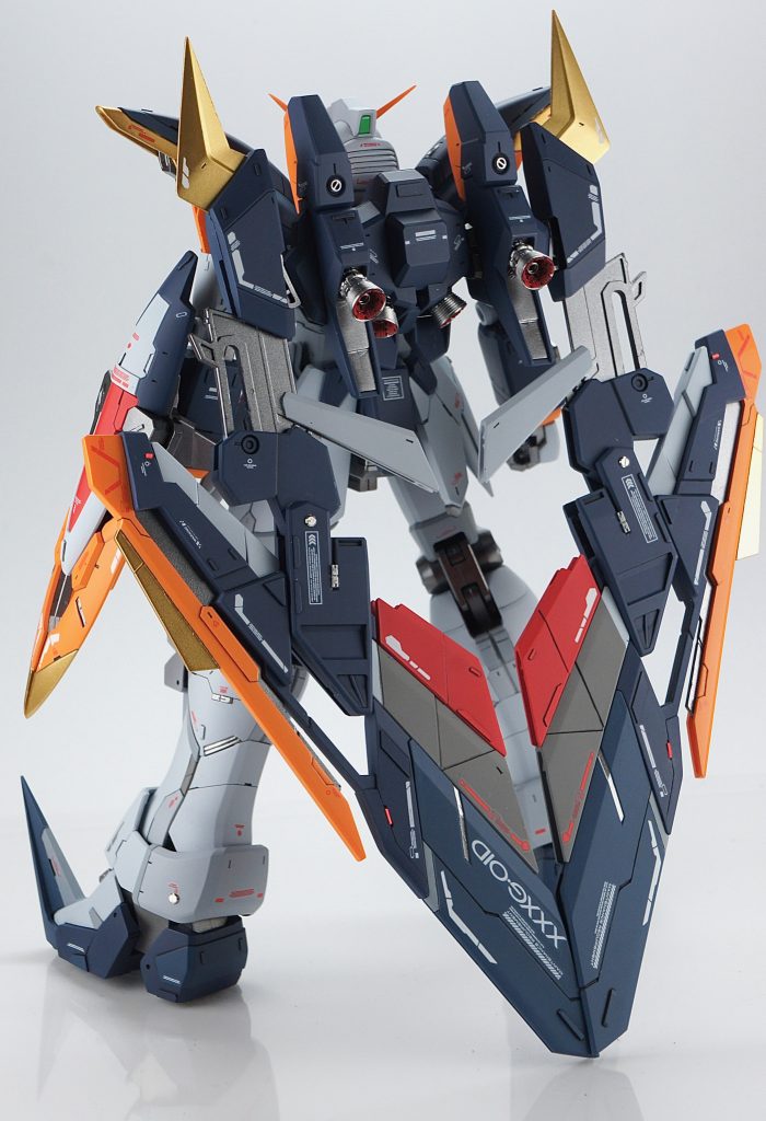 ルーセット装備はこんな感じでたたむこともできます。この状態、シルエットがカッコいい!