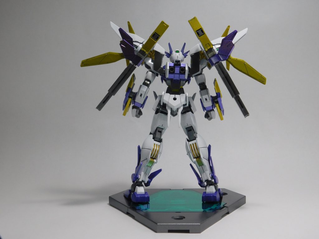 【リアビュー】GNドライヴの位置でメビウスビームキャノンの位置が干渉しそうになるので可動式にしようと思ったけど、時間の都合上今回は断念。