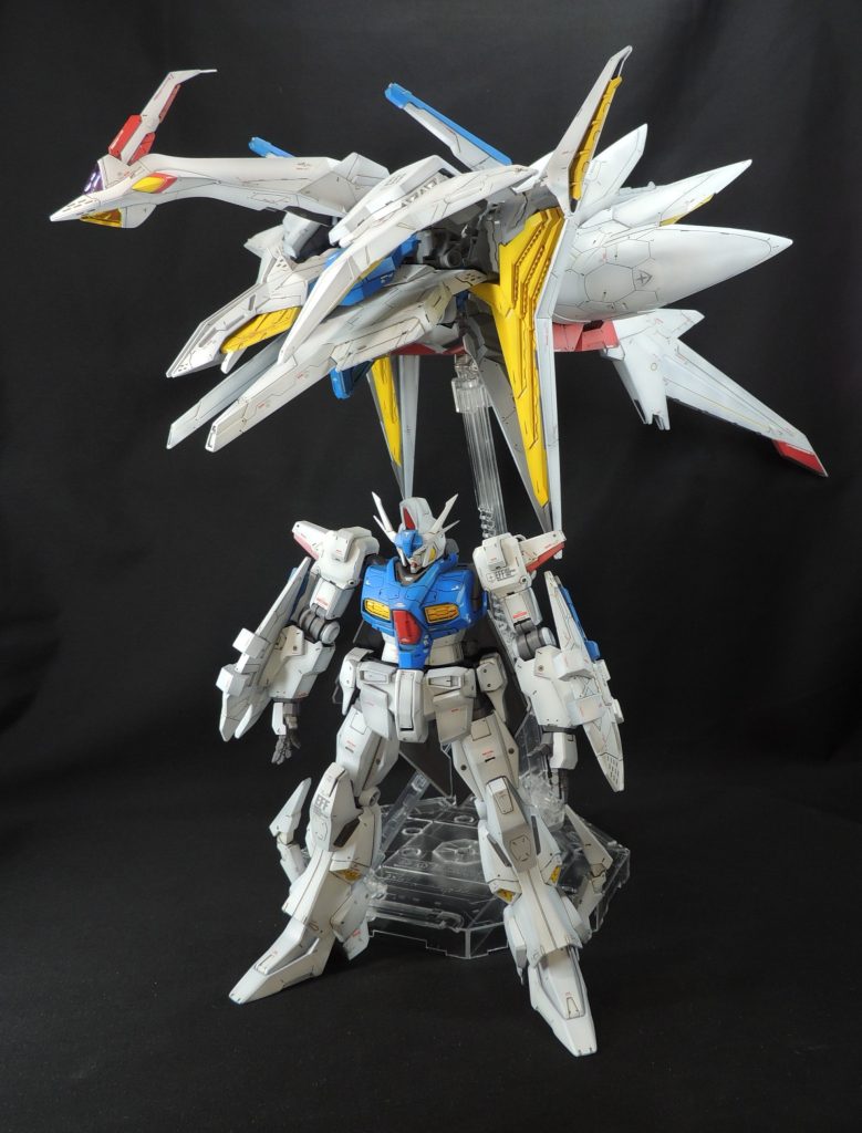 オデュッセウスガンダムとFFユニットを分離したところです。オデュッセウスガンダムはFFユニットを被るとほとんど見えなくなりますが、ディティール追加・塗装・マーキングをしっかりと行っています。