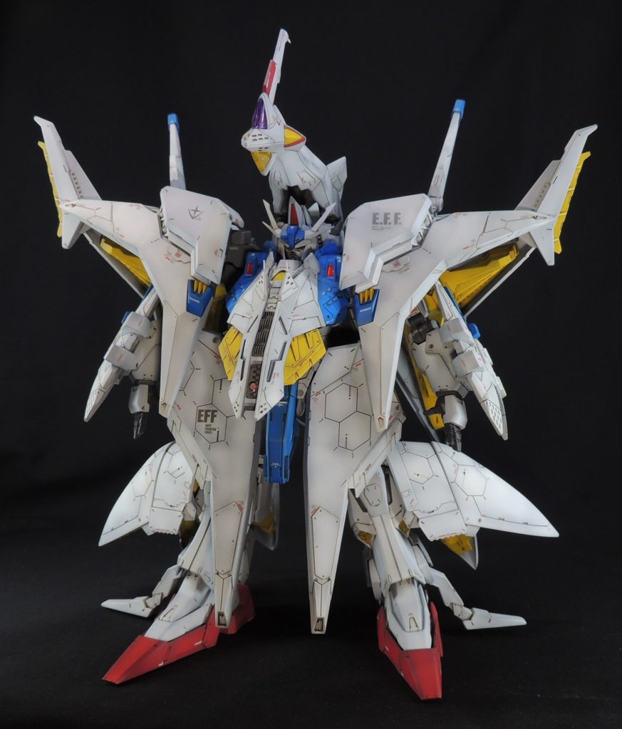 ピンバイスにより、0.5mmφや1.0mmφの穴を機体のいたる所に開けており、最も根気のいる作業となりました。