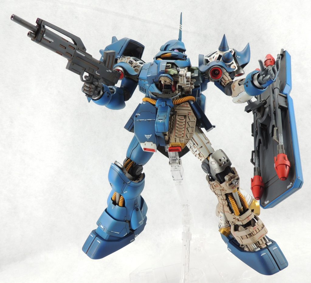 ■外装のデカール MG1/100 MSN-04 サザビー Ver.Ka 付属のデカール・ヴェルテクスデカール・ガンダムデカール等を使用しました。本キットは1/100スケールですが、精密感やリアリティの向上をめざして、1/144スケール用の小さめのデカールも部分的に使用しています。