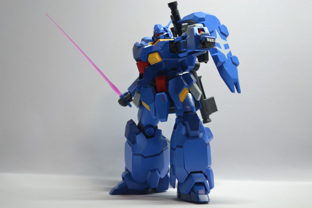 威圧的な連邦軍