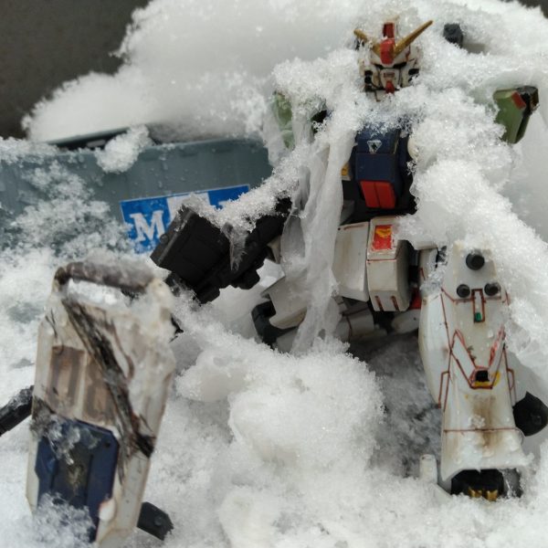 こちら、敵機の姿未だ無し…オーバー