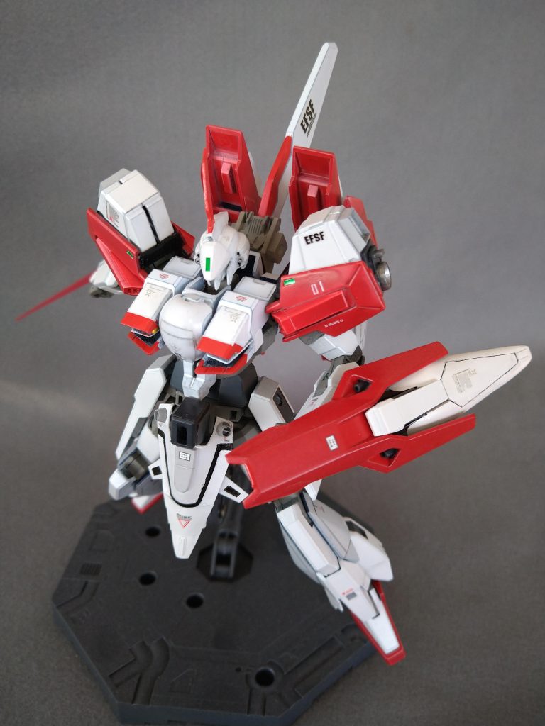 火星でのカース動乱の際に地球連邦側の機体として投入されたとかされなかったとか