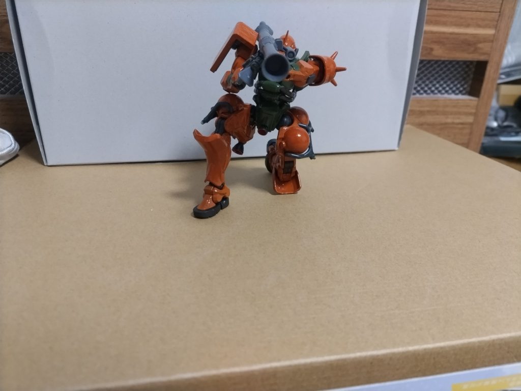 GQ版ガルマ専用ザク–3枚目/制作者：ボンクラ工作員